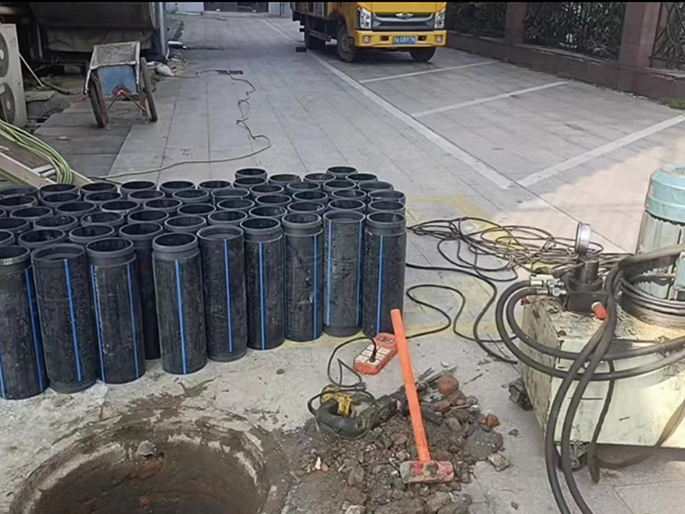 钦北PE置换管厂家 DN315置换管 非开挖管短管置换